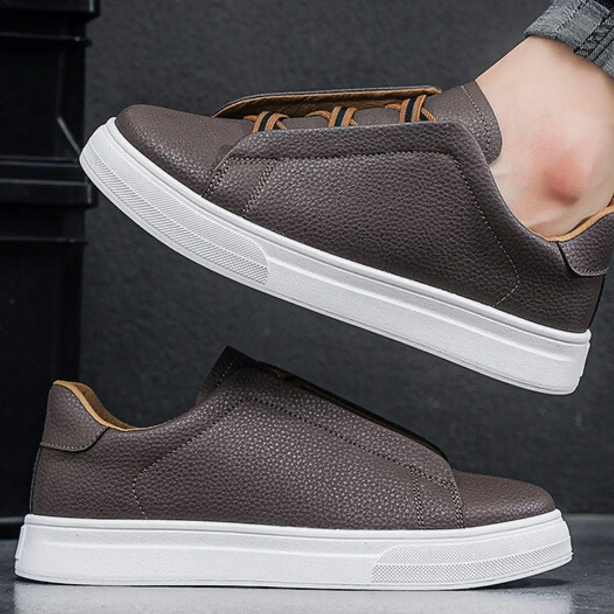 Ezra Leather Sneakers